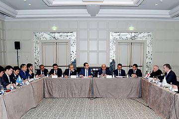 В Ташкенте рассмотрены предложения об увеличении грузопотока по Транскаспийскому Международному Транспортному Маршруту